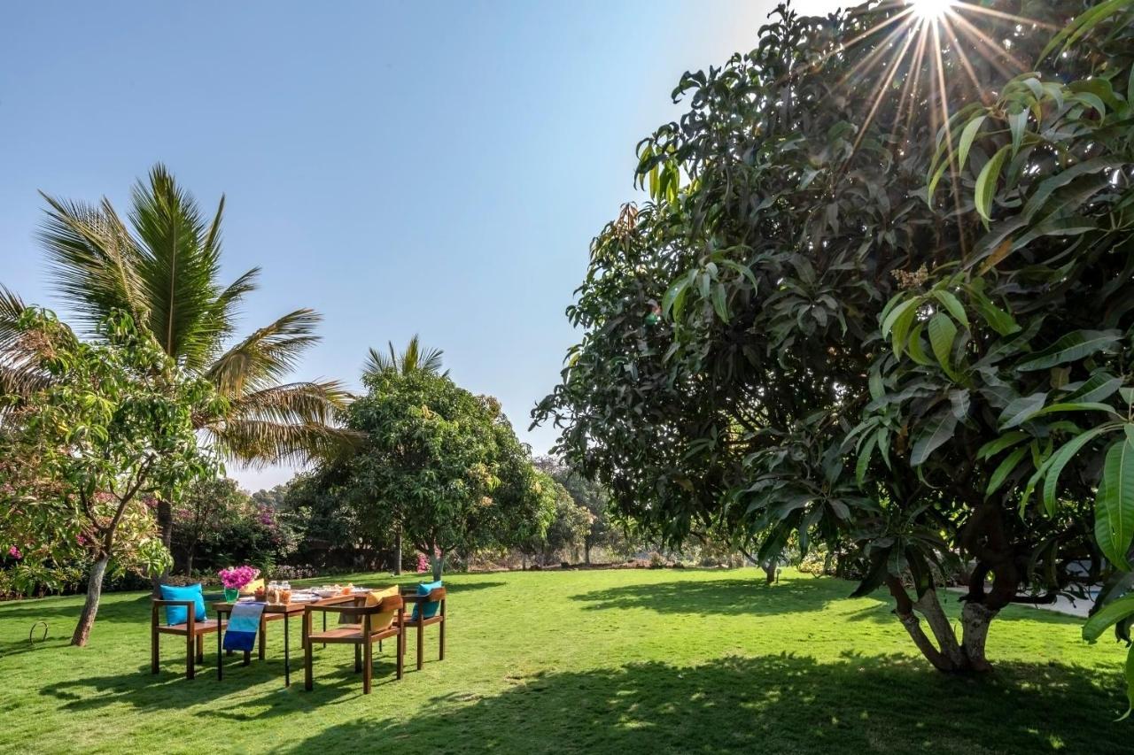 Saffronstays Casa Manga, Karjat - Pet-Friendly Pool Villa Near Nd'S Film World And Saltt Exterior photo